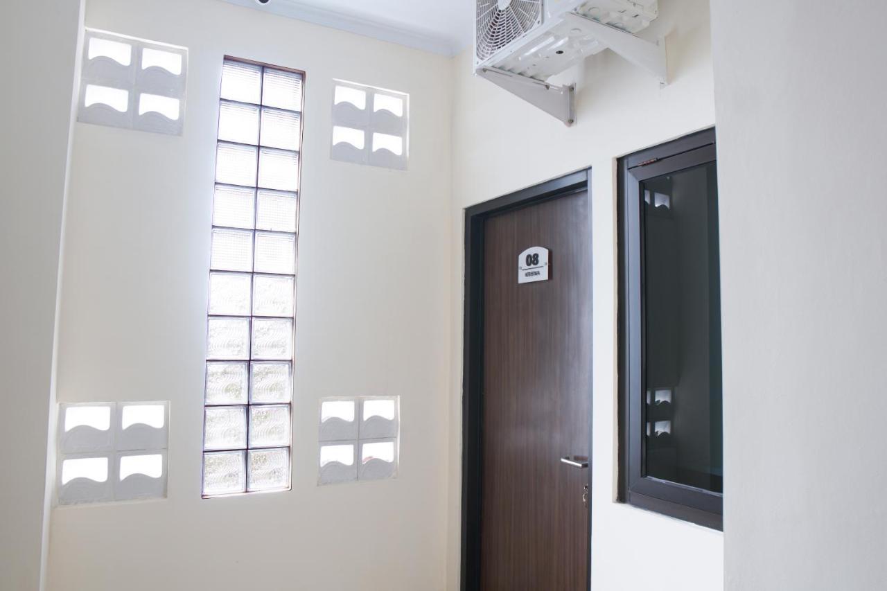 Хостел Kost Eksklusif Teduh Salakan Экстерьер фото
